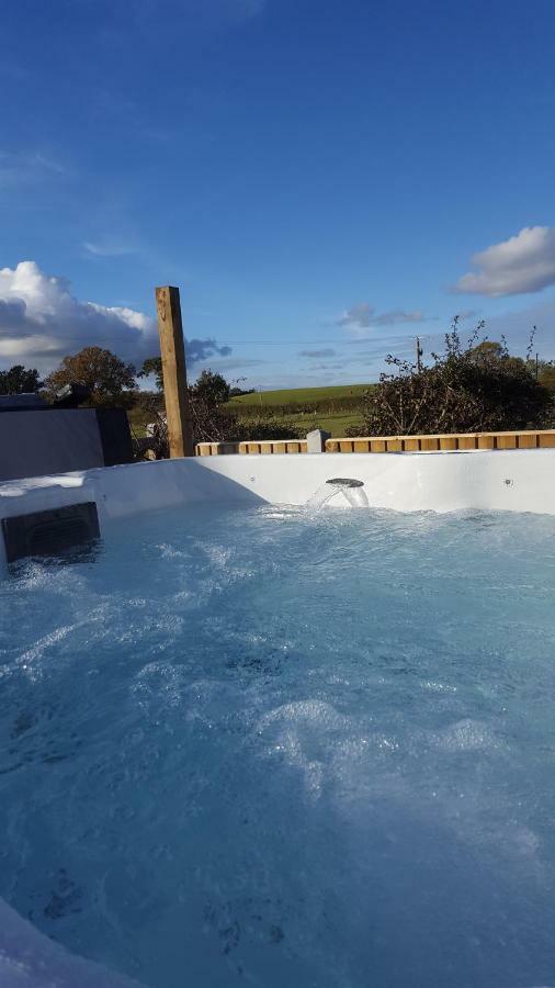فيلا Ruth'S Refresh Country Retreat With Private Hot Tub شروزبري المظهر الخارجي الصورة